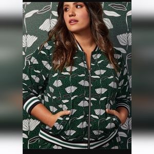 TORRID NWT Sylvia Mollie Bomber- Studio Knit Floral Green SIZE 4 (26/28)